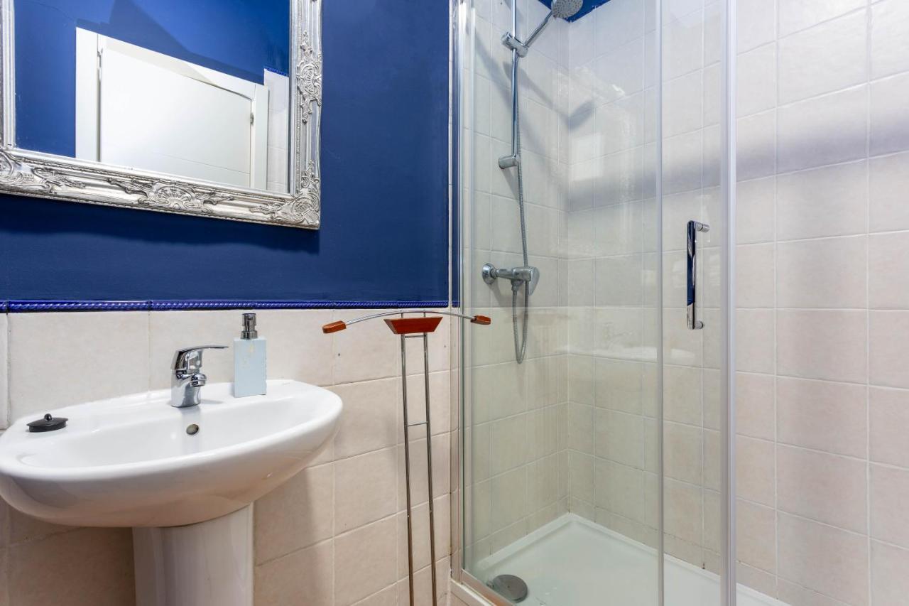 Apartment Torrecilla Мадрид Екстериор снимка